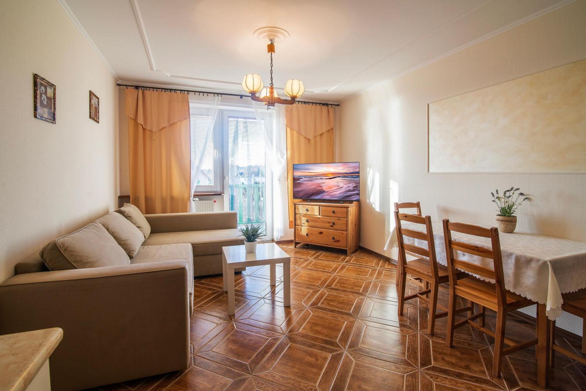 Pionow Rodzinne Apartamenty Urocza 10 Krynica Morska Exteriör bild