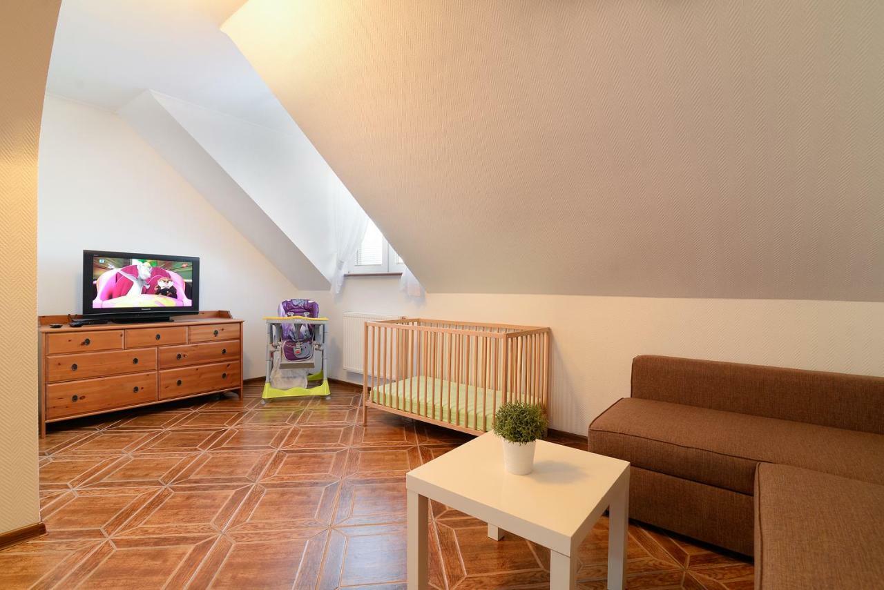 Pionow Rodzinne Apartamenty Urocza 10 Krynica Morska Exteriör bild