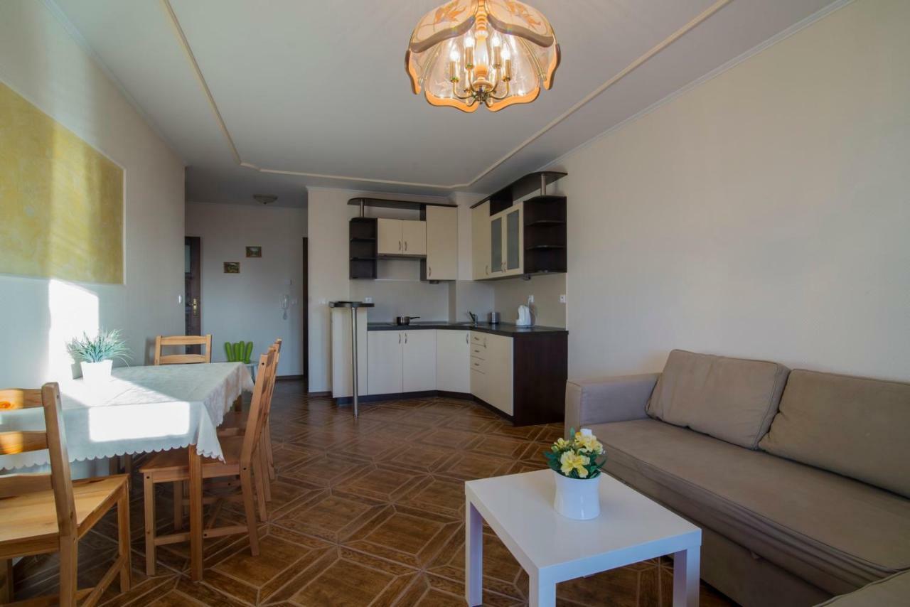 Pionow Rodzinne Apartamenty Urocza 10 Krynica Morska Exteriör bild